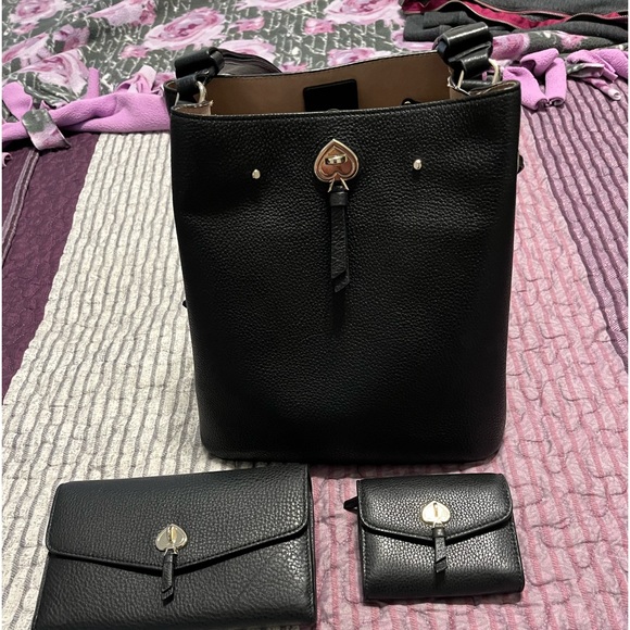 kate spade Handbags - Kate Spade bucket bag